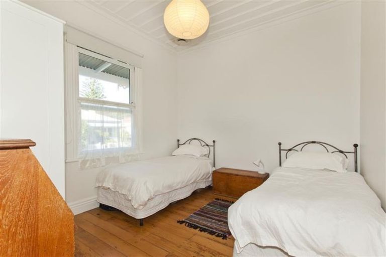 Photo of property in 17 Owens Road, Devonport, Auckland, 0624