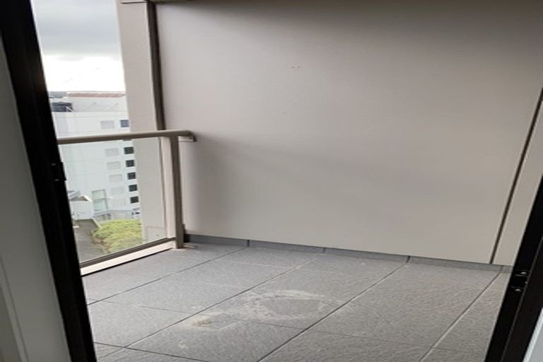 Photo of property in 96 On Symonds Apartments, 1006/96 Symonds Street, Grafton, Auckland, 1010