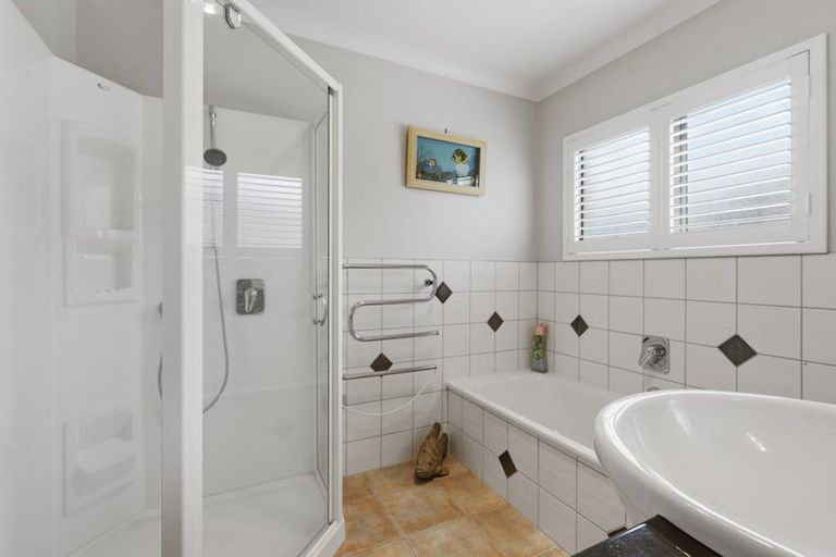 Photo of property in 110 Reynolds Road, Pukekohe, 2120