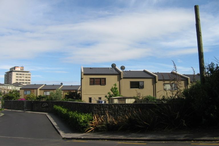 Photo of property in Greenwich Apartments, 8/3 Burton Street, Grafton, Auckland, 1010