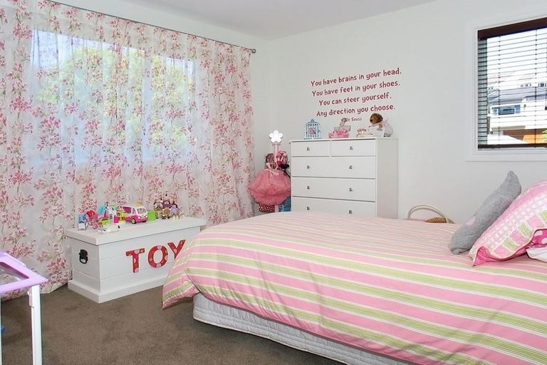 Photo of property in 79 The Masthead, Whitby, Porirua, 5024