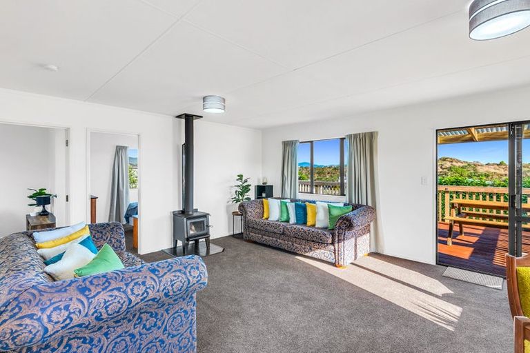 Photo of property in 3 James Street, Waikawa Beach, Manakau, 5573