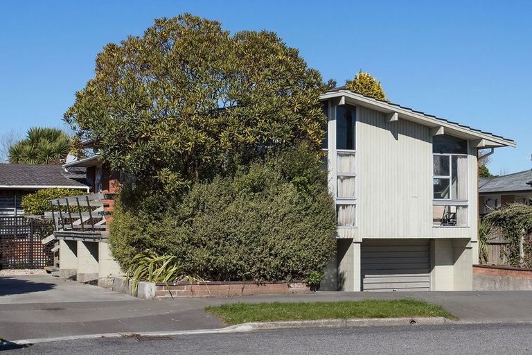 Photo of property in 1/166 Avonhead Road, Avonhead, Christchurch, 8042