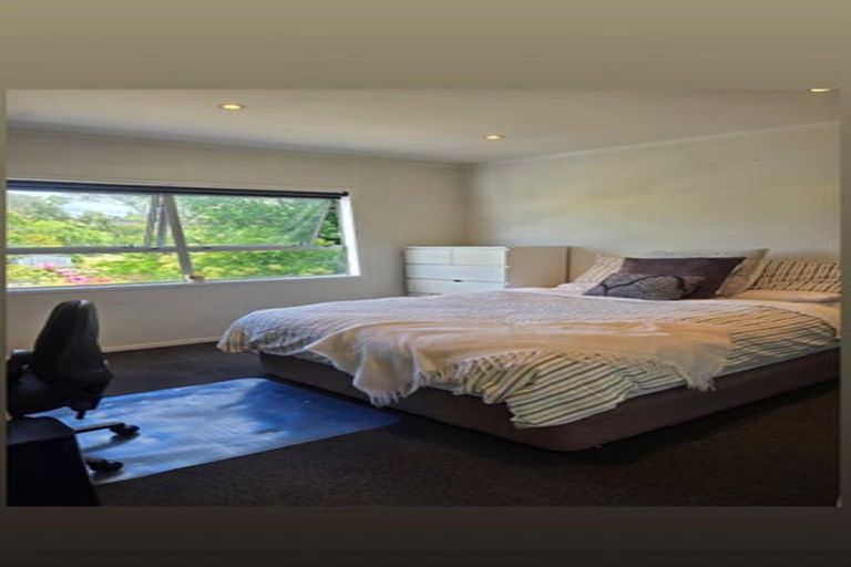 Photo of property in 107 Tiroroa Avenue, Te Atatu South, Auckland, 0610