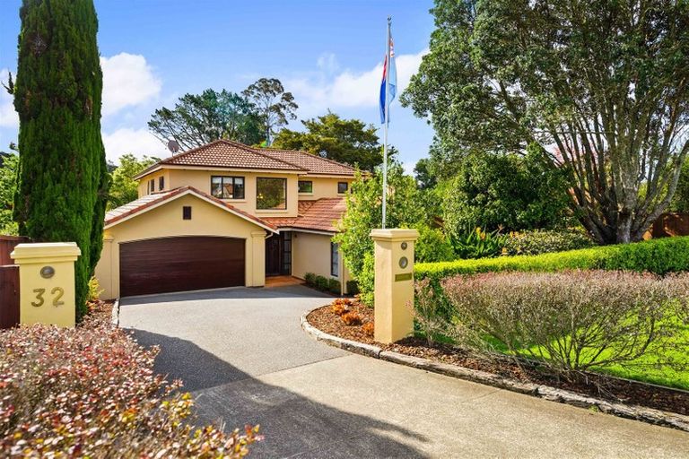 Photo of property in 32 The Avenue, Albany, Auckland, 0632