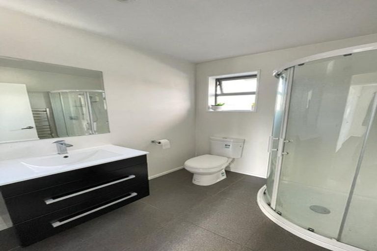 Photo of property in 40d Russley Road, Russley, Christchurch, 8042