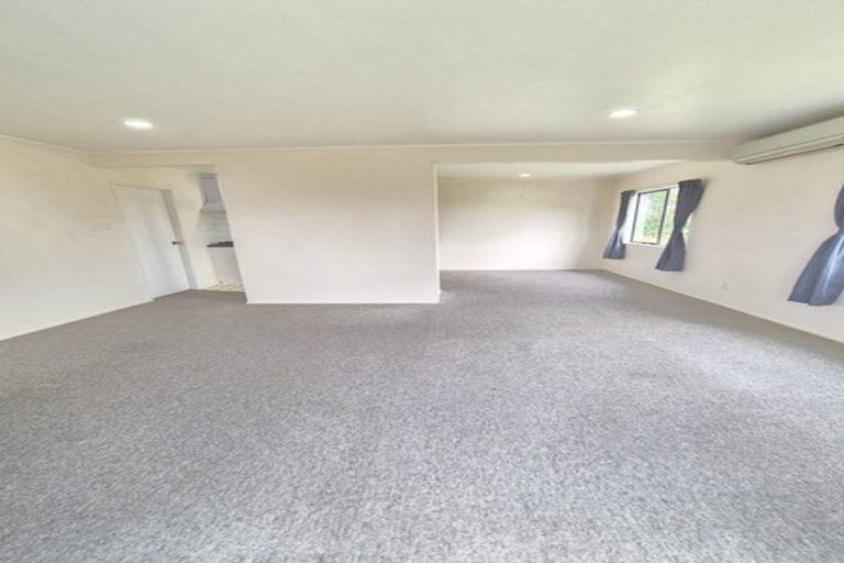 Photo of property in 6a Blacklock Avenue, Henderson, Auckland, 0612