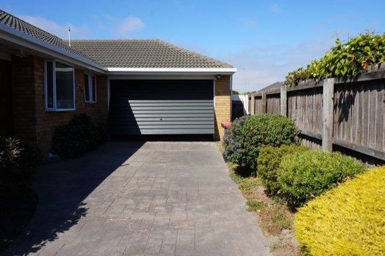 Photo of property in 5 Mull Place, Broomfield, Christchurch, 8042