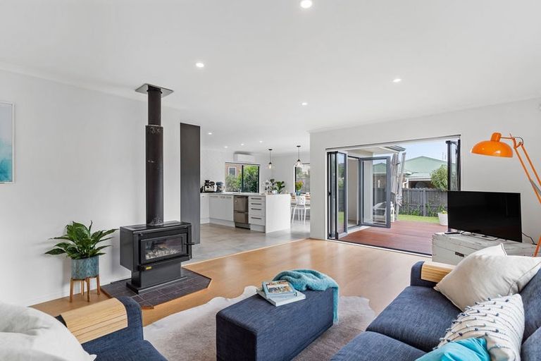 Photo of property in 8 Toomer Place, Beachlands, Auckland, 2018