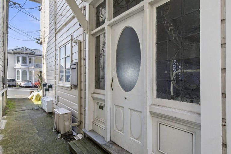 Photo of property in 262 The Terrace, Te Aro, Wellington, 6011