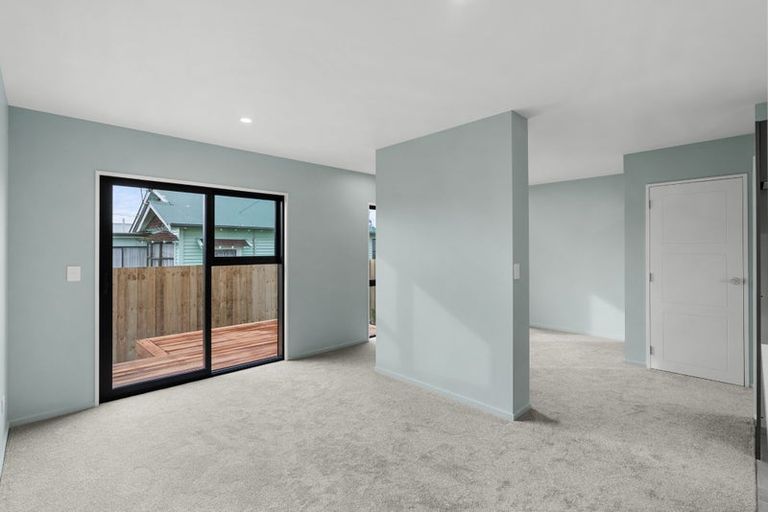 Photo of property in 8c Mackworth Street, Woolston, Christchurch, 8062