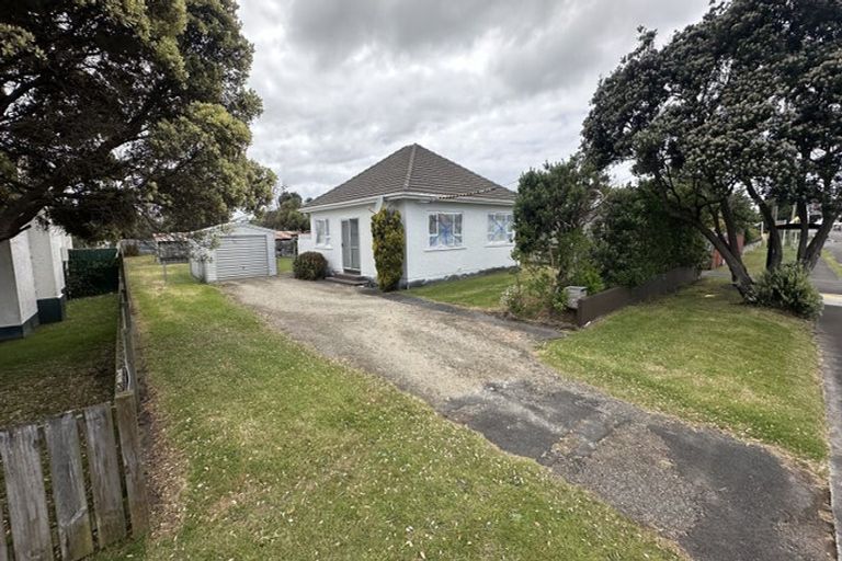 Photo of property in 36 Polson Street, Castlecliff, Whanganui, 4501