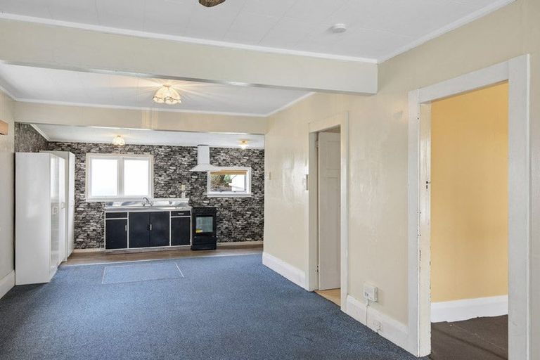 Photo of property in 232 Great South Road, Huntly, 3700