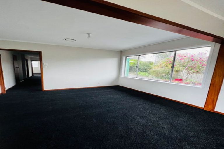 Photo of property in 26 Royal Road, Massey, Auckland, 0614