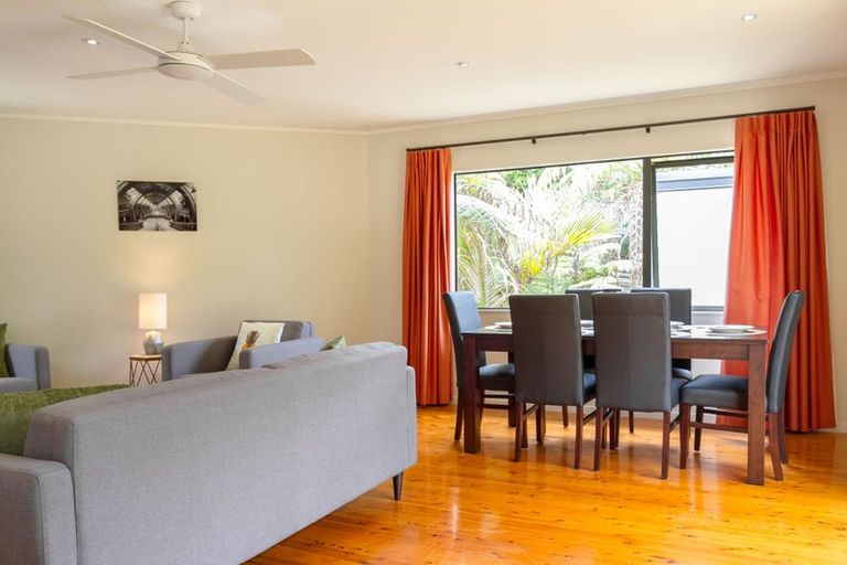 Photo of property in 24a Korotaha Terrace, Rothesay Bay, Auckland, 0630