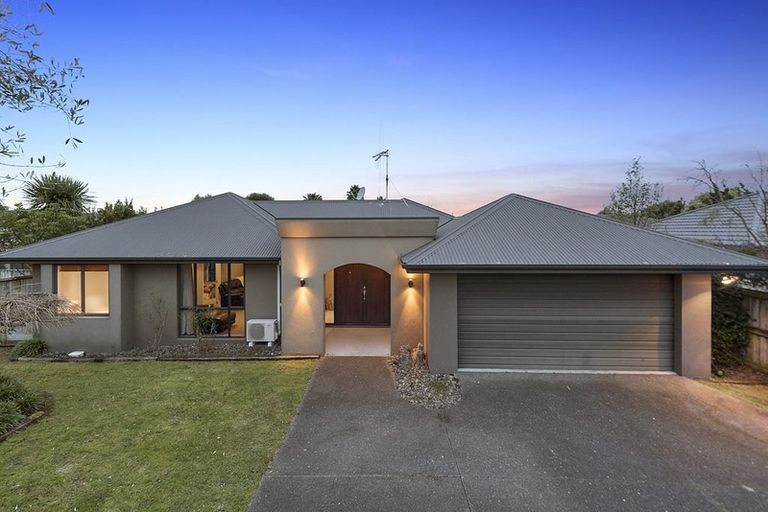 Photo of property in 8 Somerton Drive, Huntington, Hamilton, 3210