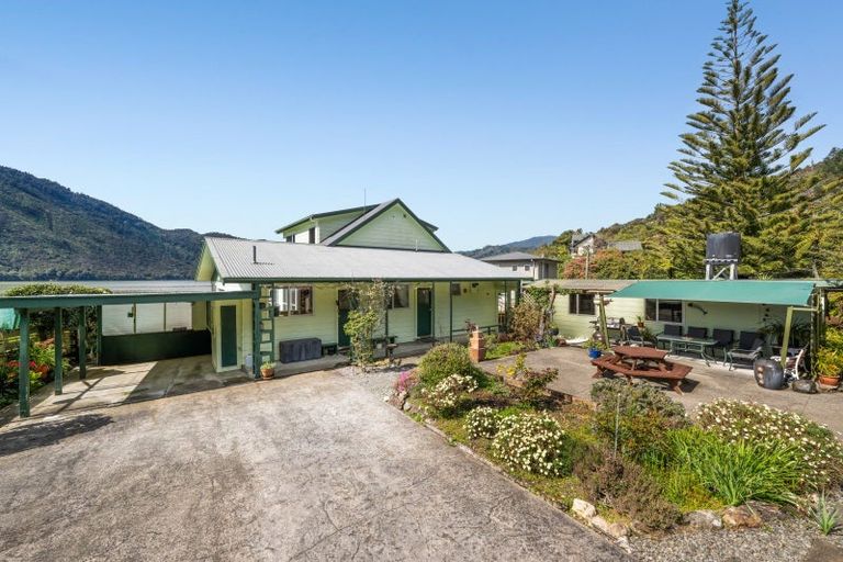 Photo of property in 28 Belvue Bay Road, Havelock, Picton, 7281