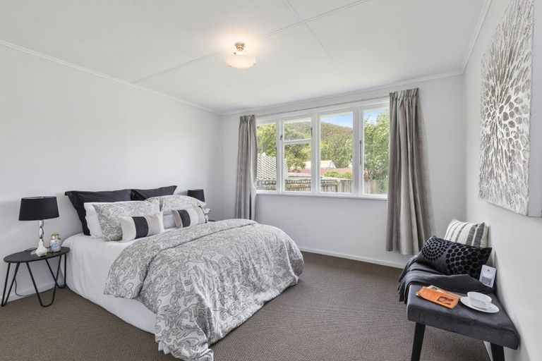 Photo of property in 392 Cambridge Terrace, Naenae, Lower Hutt, 5011