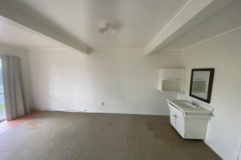 Photo of property in 9a Dennis Road, Papatoetoe, Auckland, 2025
