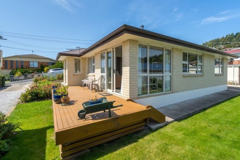 Photo of property in 3 Loudon Street, Green Island, Dunedin, 9018