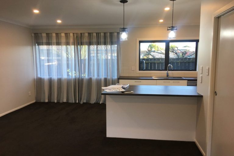 Photo of property in 2/34 Woolfield Road, Papatoetoe, Auckland, 2025