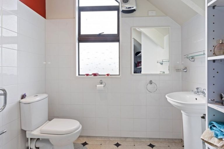 Photo of property in 23 Burnett Street, Oxford, 7430