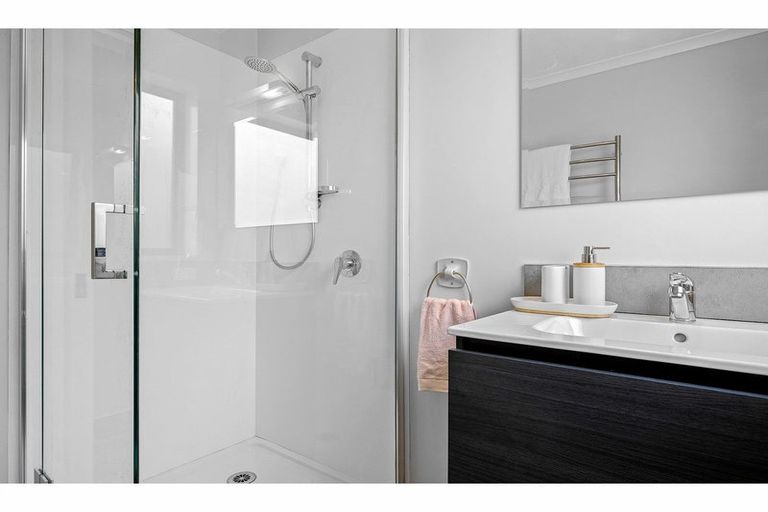 Photo of property in 1 Lancewood Drive, Halswell, Christchurch, 8025