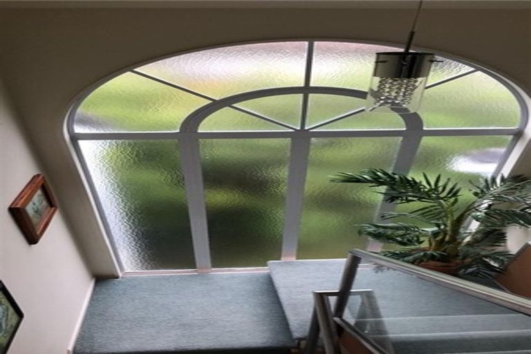 Photo of property in 4 Portal Place, Murrays Bay, Auckland, 0630