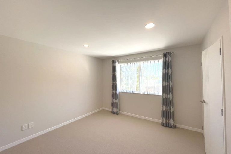 Photo of property in 14a Bridge Avenue, Te Atatu South, Auckland, 0610