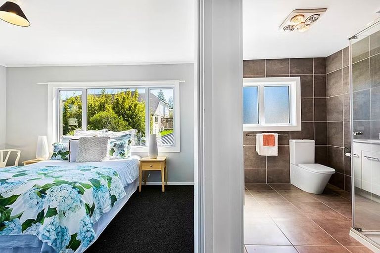 Photo of property in 6 Alston Avenue, Kelston, Auckland, 0602