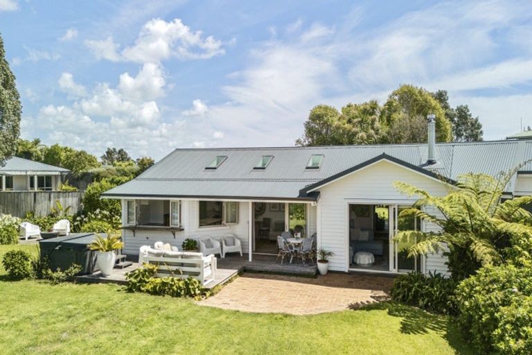 Photo of property in 18a Russell Drive, Oakura, 4314