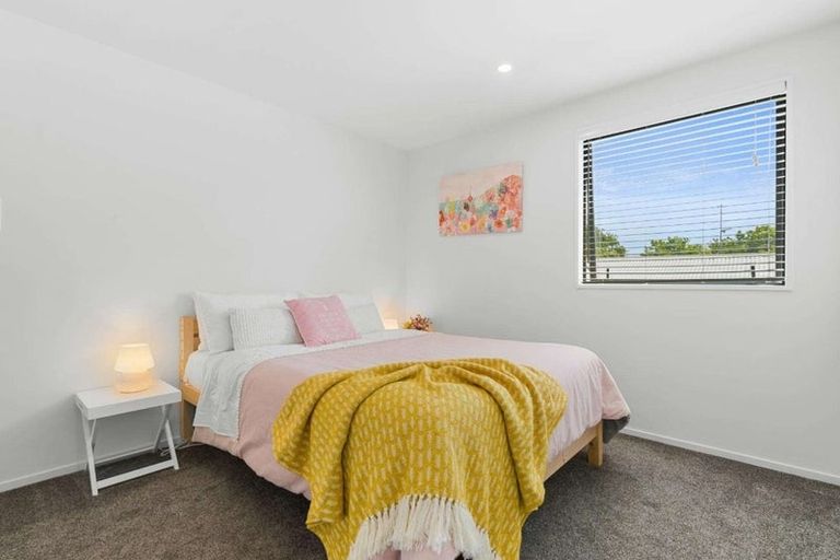 Photo of property in 2/58 Division Street, Riccarton, Christchurch, 8041