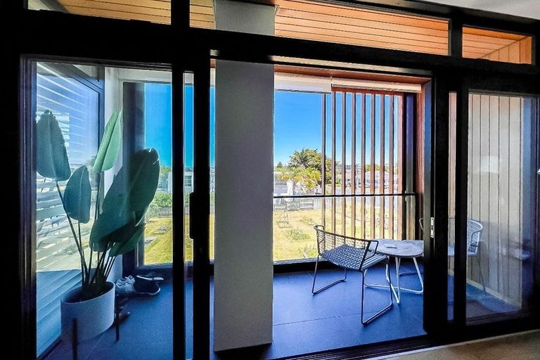 Photo of property in Frank Sargeson Apts, 108/80 Anzac Street, Takapuna, Auckland, 0622