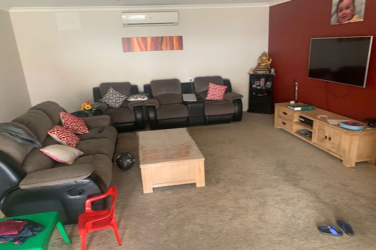 Photo of property in 2/4 Carlie Street, Papatoetoe, Auckland, 2025