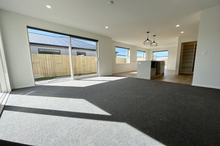 Photo of property in 23 Rita Angus Road, Belfast, 8051