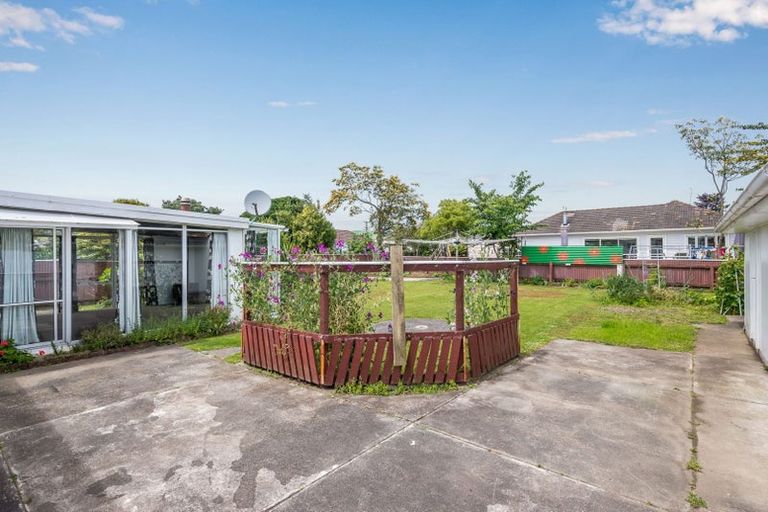 Photo of property in 15 Carlisle Street, Levin, 5510