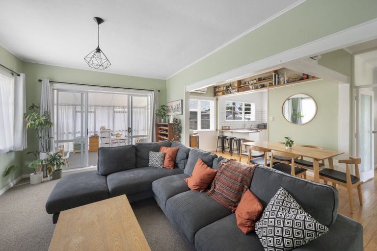 Photo of property in 85 Latham Street, Marewa, Napier, 4110