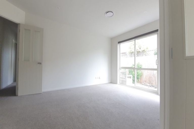 Photo of property in 11 Taggart Place, Sockburn, Christchurch, 8042
