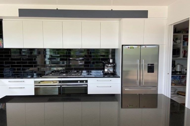 Photo of property in 6 Mersham Drive, Prebbleton, 7604