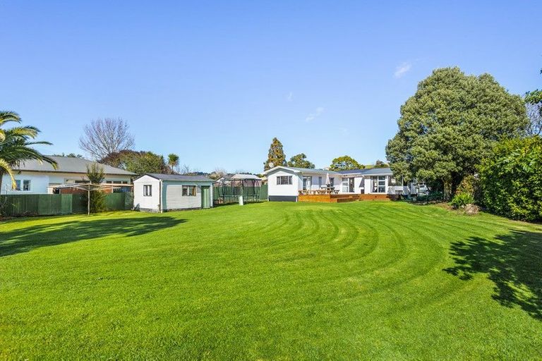 Photo of property in 50 Awaroa Road, Helensville, 0800