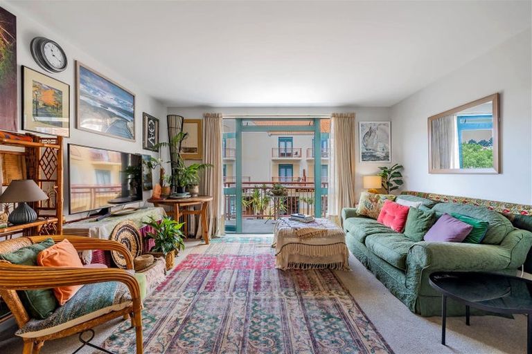 Photo of property in 164r Harbour Village Drive, Gulf Harbour, Whangaparaoa, 0930