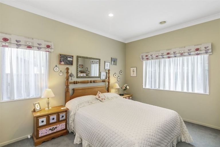 Photo of property in 73 Amesbury Drive, Churton Park, Wellington, 6037