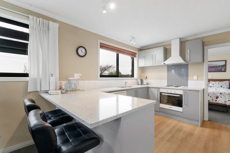 Photo of property in 5 Alpha Close, Wanaka, 9305