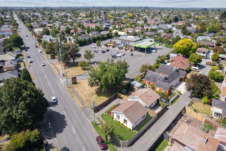 Photo of property in 112a Withells Road, Avonhead, Christchurch, 8042