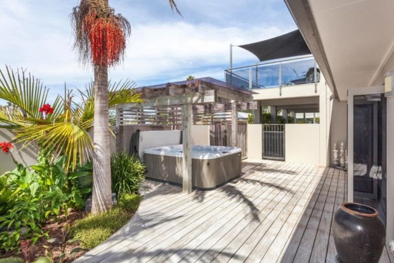 Photo of property in 221 Onemana Drive, Onemana, Whangamata, 3691