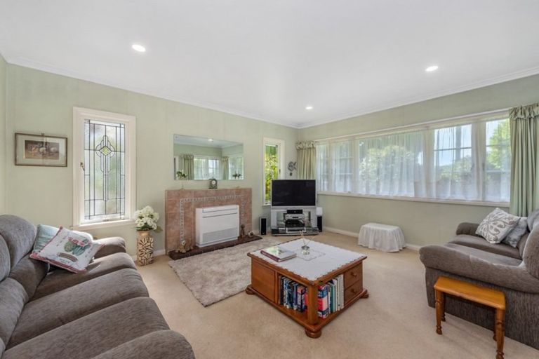 Photo of property in 9 Minchin Crescent, St Andrews, Hamilton, 3200