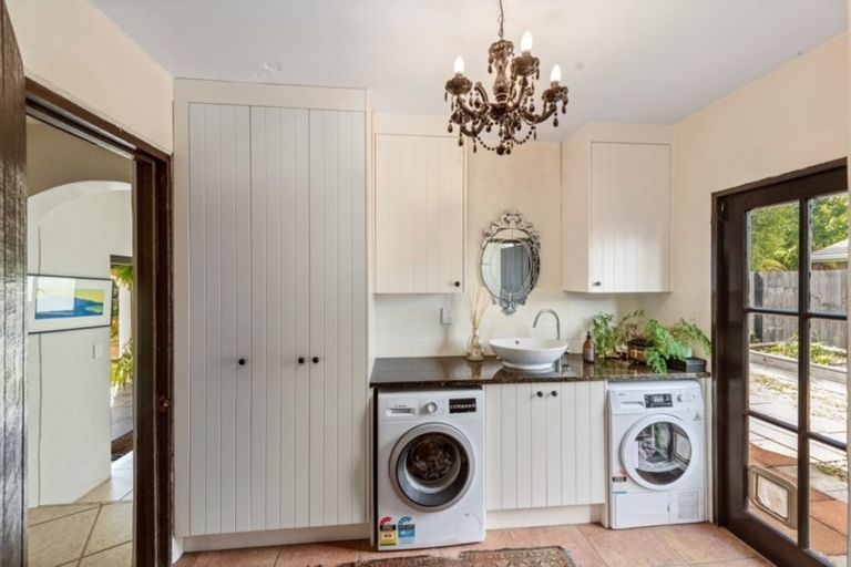 Photo of property in 115 Clarkin Road, Fairfield, Hamilton, 3214