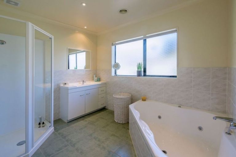 Photo of property in 38 Monarch Place, Paraparaumu Beach, Paraparaumu, 5032
