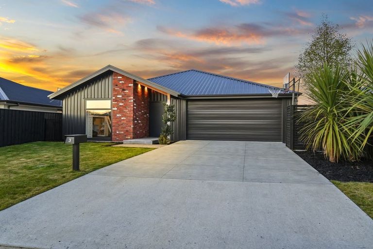 Photo of property in 3 Kotua Street, Woodend, 7610