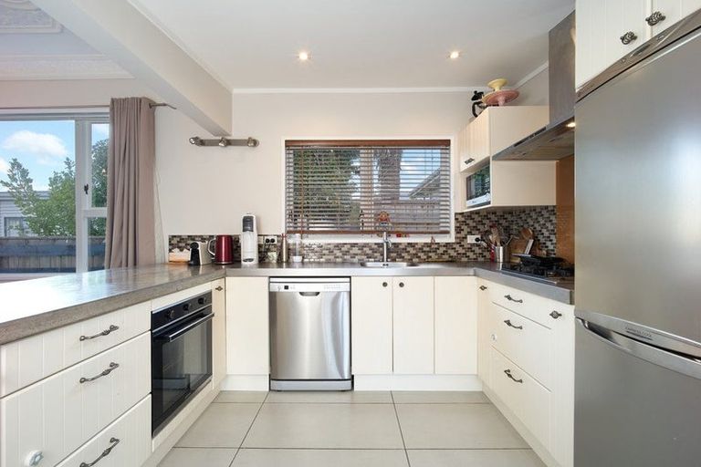 Photo of property in 40 Derwent Street, Island Bay, Wellington, 6023